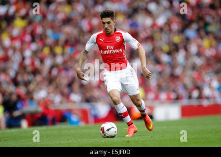 Londres, Royaume-Uni. 07 août, 2014. Unis Cup. Benfica contre Arsenal. Hector BELLERIN d'Arsenal en action : Action Crédit Plus Sport/Alamy Live News Banque D'Images