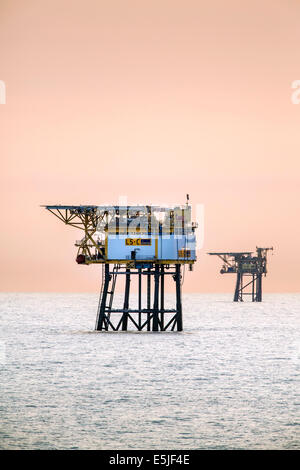 Pays-bas, Den Helder, zone économique néerlandais sur la mer du Nord. Les plates-formes de production de gaz Banque D'Images