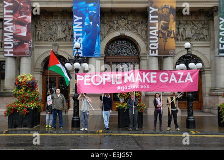 George Square, Glasgow, Ecosse, Royaume-Uni. 2e août, 2014. Une manifestation à Glasgow à l'appui des Palestiniens de Gaza a attiré un grand nombre de personnes de George Square. Photo : Alamy Live News Banque D'Images