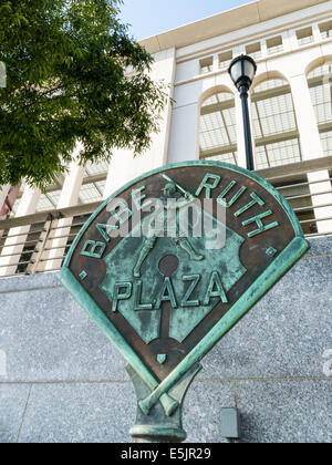 Babe Ruth Plaza au Yankee Stadium, Bronx, New York Banque D'Images