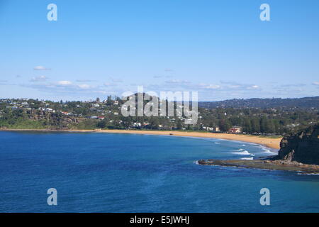 Voir à au sud de Newport Beach, une des plages du nord de Sydney, Nouvelle Galles du Sud, Australie Banque D'Images