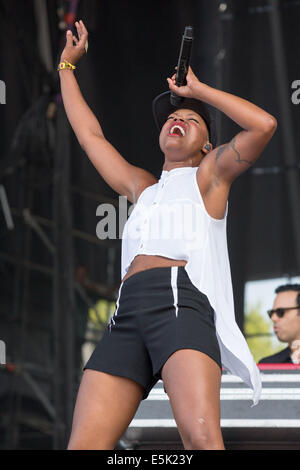 Chicago, Illinois, USA. 2e août, 2014. NOELLE SCAGGS vocaliste du groupe Fitz et la colère il se produit au Festival de musique Lollapalooza 2014 à Chicago, Illinois Crédit : Daniel DeSlover/ZUMA/Alamy Fil Live News Banque D'Images