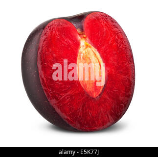 Plum isolé sur fond blanc. Clipping Path Banque D'Images