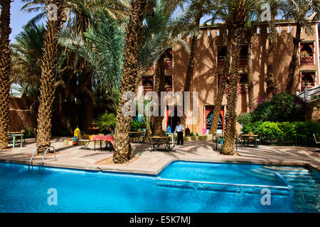 Zagora, l'Hotel,Oasis dans le désert,Paul Street,Voyages et photographe de paysage,Sud Maroc,en bordure du désert du Sahara et l'Algérie Banque D'Images