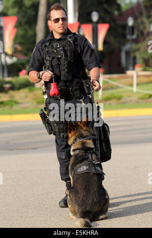 Un agent canin au Sunset Retreat Cérémonie à la Gendarmerie royale du Canada (GRC), à Regina, en Saskatchewan. Banque D'Images