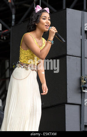 Chicago, Illinois, USA. 3e août, 2014. Maïdi Roth chanteur exécute AIKO Live at the 2014 Festival de musique Lollapalooza à Chicago, Illinois © Daniel DeSlover/ZUMA/Alamy Fil Live News Banque D'Images