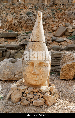 La figure du dieu Apollon, Mithra est exposée, le Mont Nemrut Dagi Nemrut, Adiyaman, Province, Région de l'Anatolie du sud-est Banque D'Images