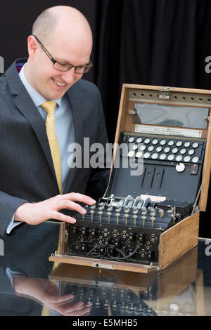 Maison de vente aux enchères Christie's présente les éléments de la 'hors de l'ordinaire et sa vente, Londres, Royaume-Uni. La machine de chiffrement Enigma allemande. Banque D'Images