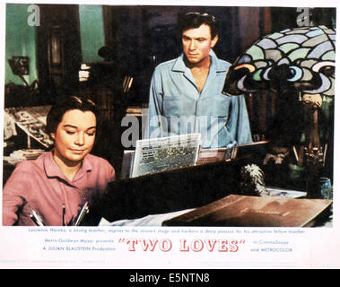 Deux AMOURS, US lobbycard, de gauche : Shirley MacLaine, Laurence Harvey, 1961 Banque D'Images