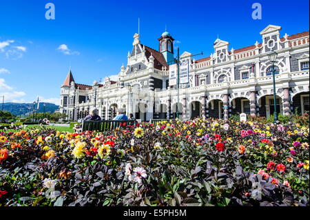 La gare de style édouardien, Dunedin, Otago, île du Sud, Nouvelle-Zélande, Pacifique Banque D'Images