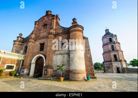 L'église de Santa Maria, UNESCO World Heritage Site, Ilocos Norte, dans le nord de Luzon, Philippines, Asie du Sud, Asie Banque D'Images