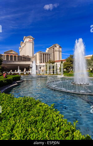 Espace vert au Caesars, jardin et fontaines au Caesars Palace, Las Vegas, Nevada, États-Unis d'Amérique, Amérique du Nord Banque D'Images