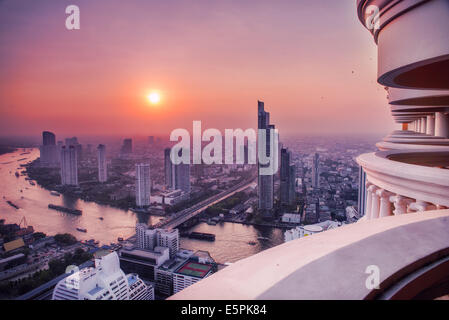 Vue de la Bangkok du 59 étage de la tour d'État Lebua. Banque D'Images