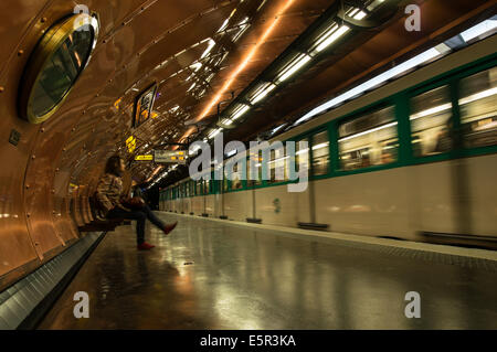 Arts et Métiers [ ] Arts et Métiers station de métro à Paris, France Banque D'Images