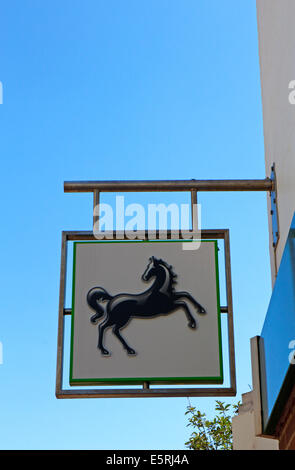 Le signe de l'Cheval Noir à l'extérieur de la Lloyds TSB Bank à Cromer, Norfolk, Angleterre, Royaume-Uni. Banque D'Images