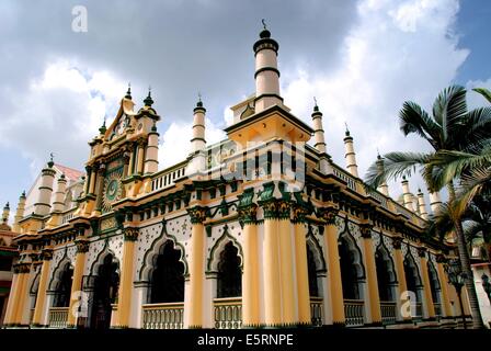 Singapour : 1907 Masjid Abdul Gaffoor mosquée dans Little India avec ses 22 petits minarets et windows mauresque Banque D'Images