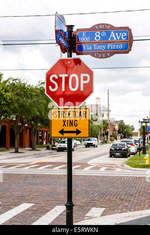 East 8th Ave street sign in Ybor City Tampa Florida Banque D'Images