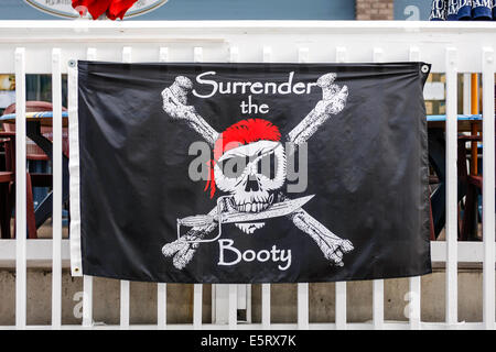 Drapeau des pirates avec les mots « abandonner le butin » Banque D'Images
