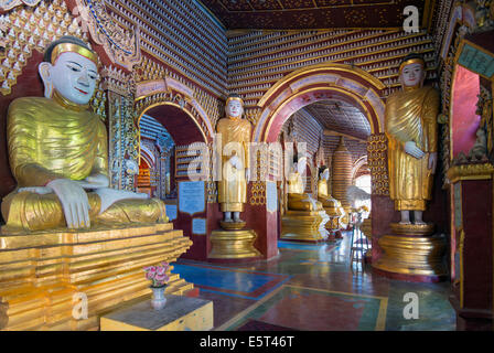 En Asie du sud-est, le Myanmar, Thanboddhay Paya Monywa, temple, les statues de Bouddha Banque D'Images