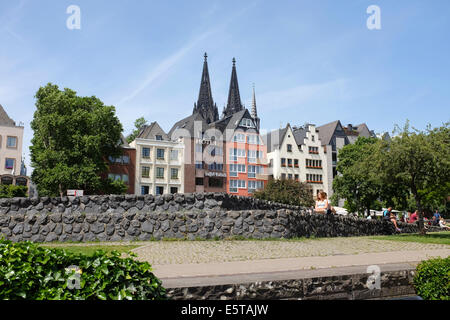 Bord du Rhin à Cologne, Allemagne Banque D'Images