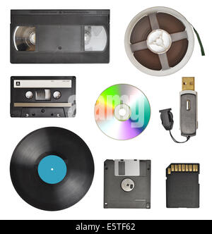 Variété de périphérique de stockage isolé sur fond blanc Banque D'Images