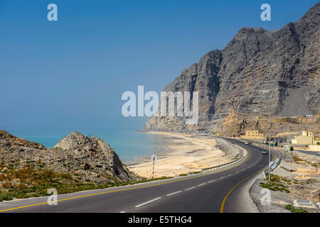 Khasab coastal road, Abu Dhabi, Oman, Middle East Banque D'Images