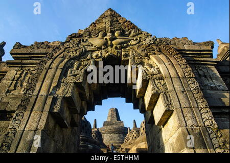 Porte d'entrée à l'ensemble du temple de Borobodur, UNESCO World Heritage Site, Java, Indonésie, Asie du Sud, Asie Banque D'Images