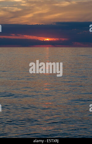 Au milieu de l'été le coucher du soleil sur la baie Georgienne, Ontario, Canada Banque D'Images