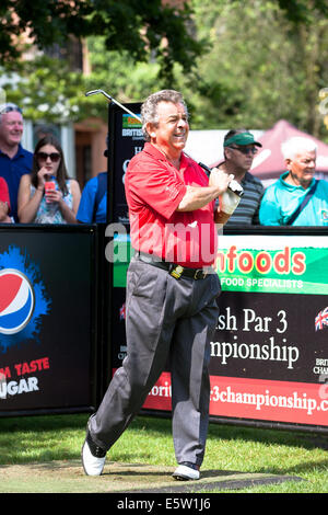 Tony Jacklin à Nailcote Hall dans le Warwickshire, Royaume-Uni. 6 Août, 2014. Aliments à la ferme par 3 au Championnat Britannique Nailcote Hall dans le Warwickshire uk pour pro,amatuer et célébrités Crédit : Steven re/Alamy Live News Banque D'Images