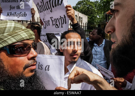 Londres, Royaume-Uni. 6e août, 2014. FILEPIX : 18 Sept, 2013 prises. Ali Afsor des accusations de terrorisme à l'ancienne Cour Bailey : Crédit Guy Josse/Alamy Live News Banque D'Images