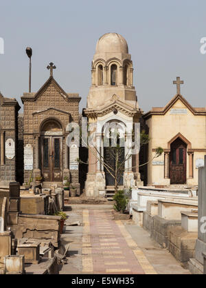 Dans les cryptes cimetière orthodoxe grec en Couvent de St George en copte ou le Vieux Caire, Egypte Banque D'Images