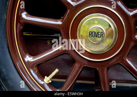 1915 Rover 12 ch (soit 3055) détail - roue à rayons Banque D'Images