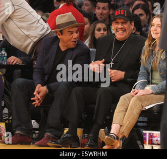 Vendredi 31 janvier 2014, à l'Célébrités Lakers jeu. Charlotte Bobcats Pacers a battu les Lakers de Los Angeles par le score final de 110-100 au Staples Center de Los Angeles CA avec : George Lopez,Danny Trejo,Lorraine Nicholson Où : Los Angeles Cal Banque D'Images