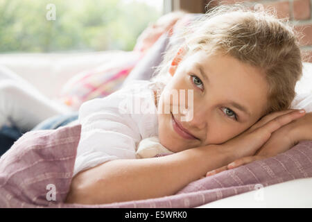 Girl smiling, portrait Banque D'Images