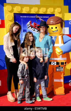 Le Premiere film Film Lego comprend : Brooke Burke Où : Los Angeles California United States Quand : 01 Feb 2014.com Banque D'Images