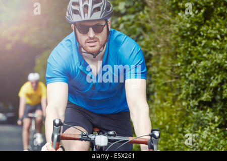 Les cyclistes sur leur vélo Banque D'Images