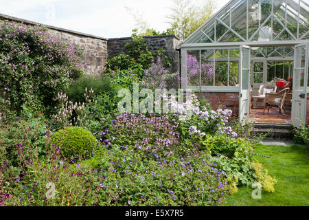 La salle du jardin à Bosvigo Chambre à Truro, Cornwall on étés un après-midi. Banque D'Images