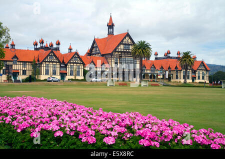 Le Rotorua Musée d'art et d'histoire situé dans le jardins du gouvernement à Rotorua, Bay of Plenty, île du Nord, en Nouvelle-Zélande. Banque D'Images