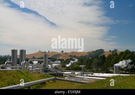 La centrale électrique de Wairakei crée de l'énergie géothermique, situé au nord de la région de Waikato, Taupo, île du Nord, en Nouvelle-Zélande. Banque D'Images