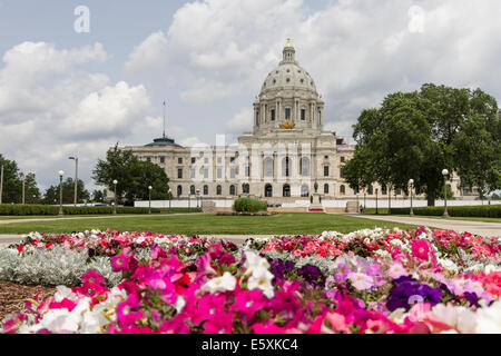 Fleurs, State Capitol Building, St Paul, Minnesota, USA. Banque D'Images