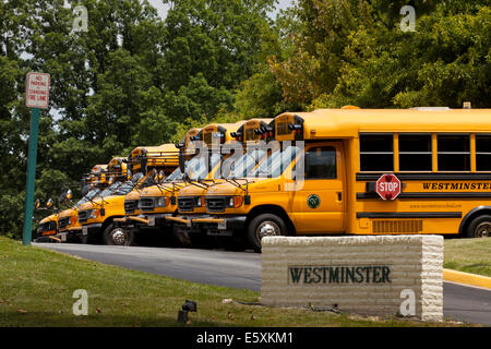 Les autobus scolaires en stationnement - USA Banque D'Images