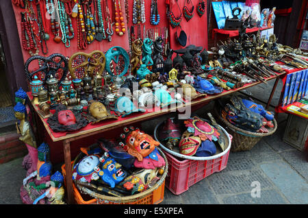 Boutique de souvenirs en Temple de Swayambhunath ou Monkey Temple à Katmandou au Népal Banque D'Images