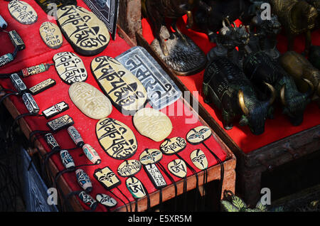 Boutique de souvenirs en Temple de Swayambhunath ou Monkey Temple à Katmandou au Népal Banque D'Images