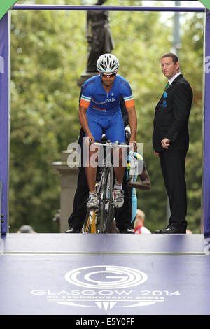 Sombir de l'Inde dans le temps à vélo à l'essai des jeux du Commonwealth 2014 à Glasgow. Banque D'Images