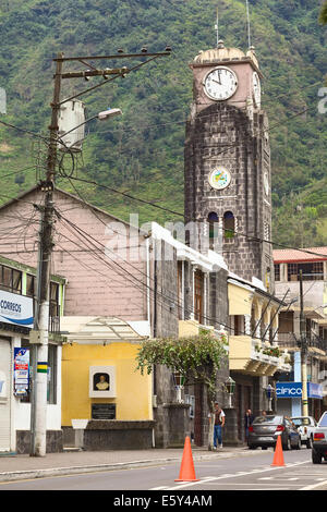 BANOS, EQUATEUR - février 22, 2014 : Le bâtiment de la municipalité de Banos, dans lequel l'information est également situé à Banque D'Images