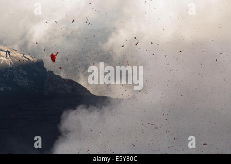 Sicile, Italie. 7 Août, 2014 éruption de l'Etna continue. crédit : Wead/Alamy Live News Banque D'Images