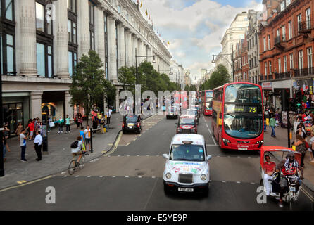 En magasin Selfridges Oxford Street London West End Banque D'Images