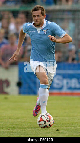 Luebeck, Allemagne. Le 08 août, 2014. Rome's Senad Lulic en action pendant le match de football entre le Hamburger SV test et S.S. Lazio Rome au stade lors de l'Lohmuehle à Luebeck, Allemagne, 08 août 2014. Photo : Daniel Reinhardt/dpa/Alamy Live News Banque D'Images