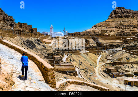 Afrique, Afrique du Nord, Maghreb, Tunisie du Sud, Governorat de Tataouine. Chenini. Village troglodyte de Chenini. Banque D'Images