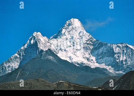 L'Ama Dablam (6 812 m / 22 349 pieds), dans la vallée du Khumbu, Népal Banque D'Images